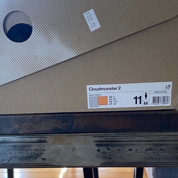 On Running Shoes in Light Gray and Orange - Picture 5 of 6